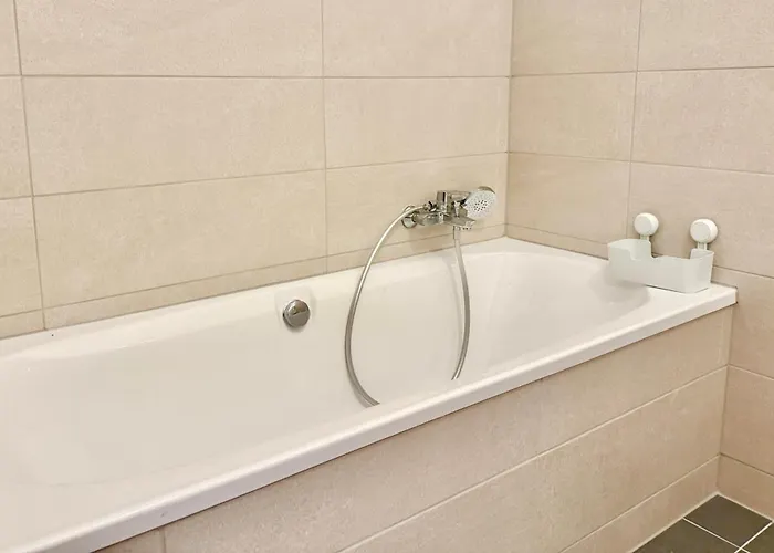 105 M2 Renovated Near Metro